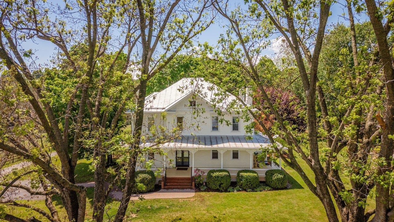 1586 MOSSY CREEK RD