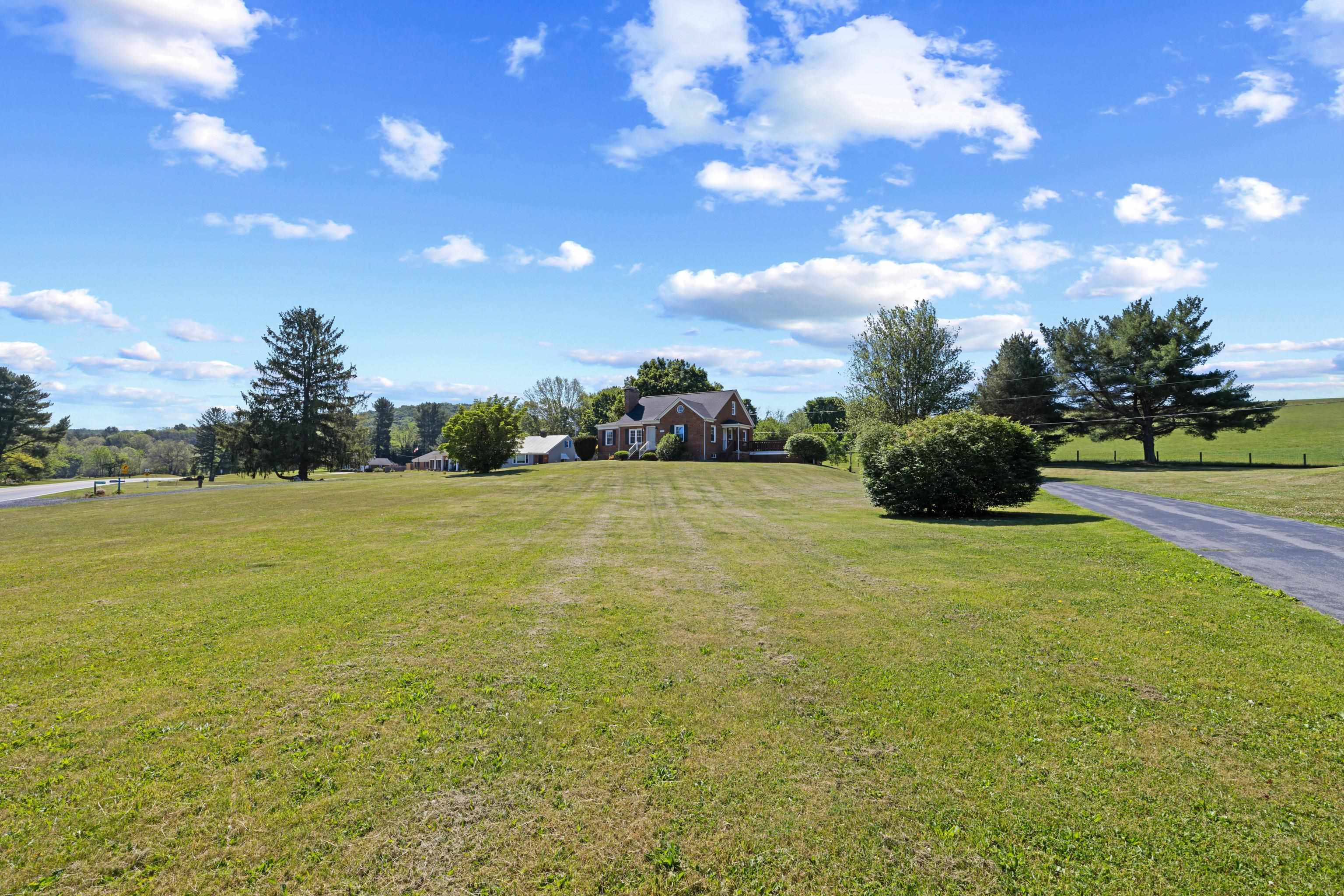 3246 CHURCHVILLE AVE