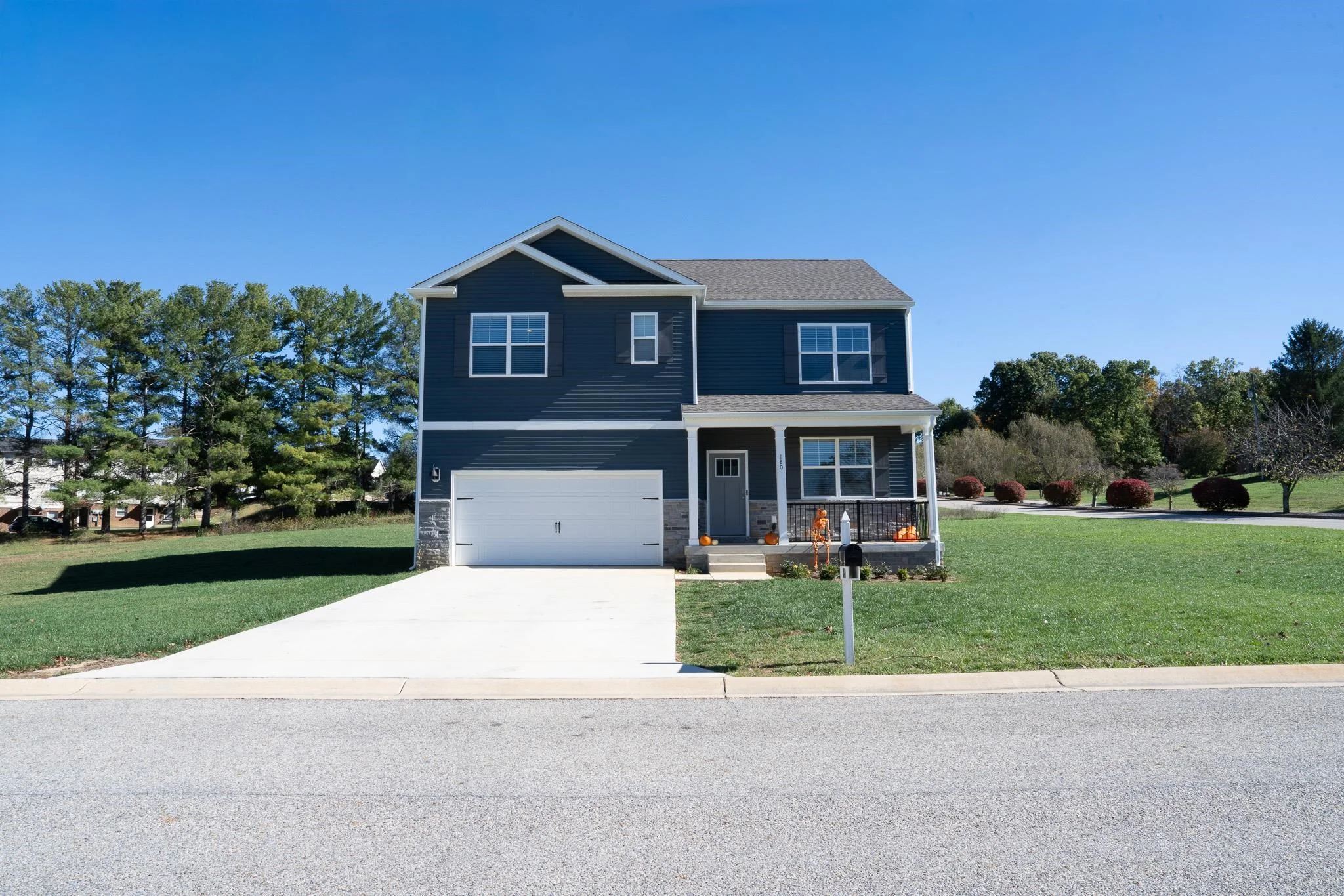 180 Waterfront Dr