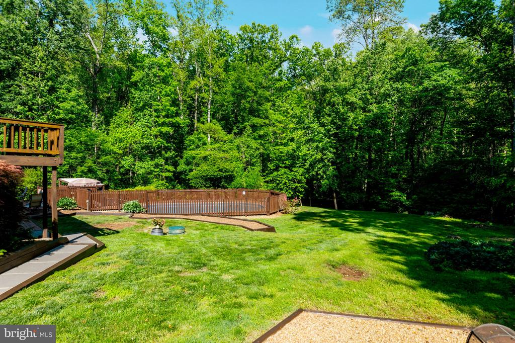 248 OAKWOOD DR