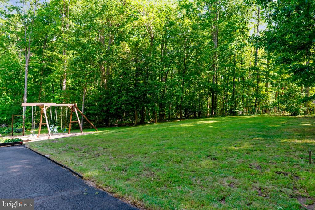 248 OAKWOOD DR
