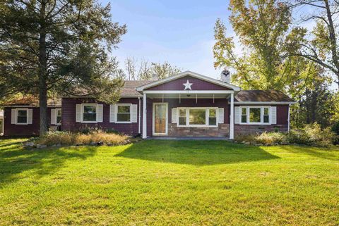 Photo of 25 Rinker Gate, Fort Valley, VA 22652 (MLS # 669746)