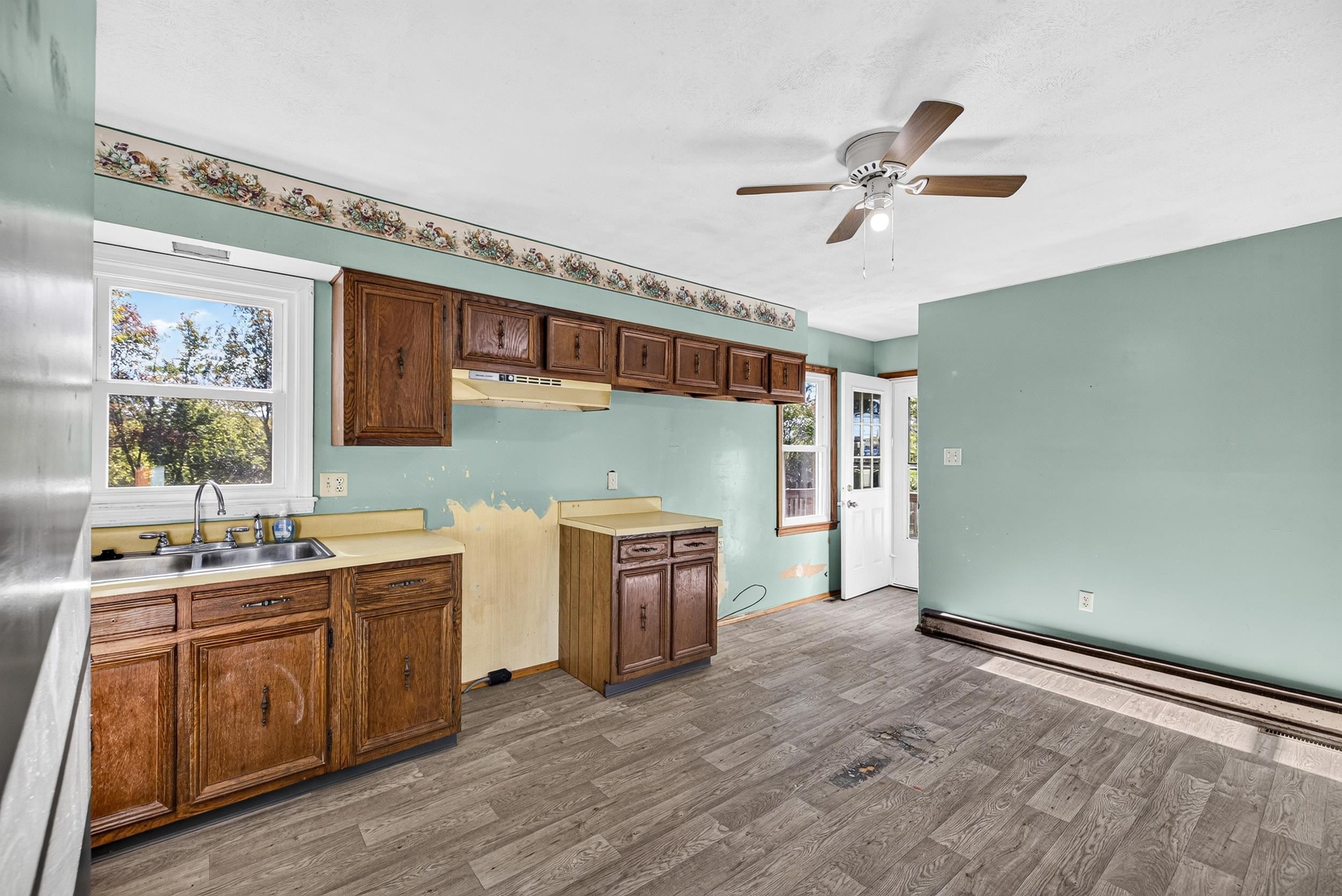 15502 FORESTVILLE RD