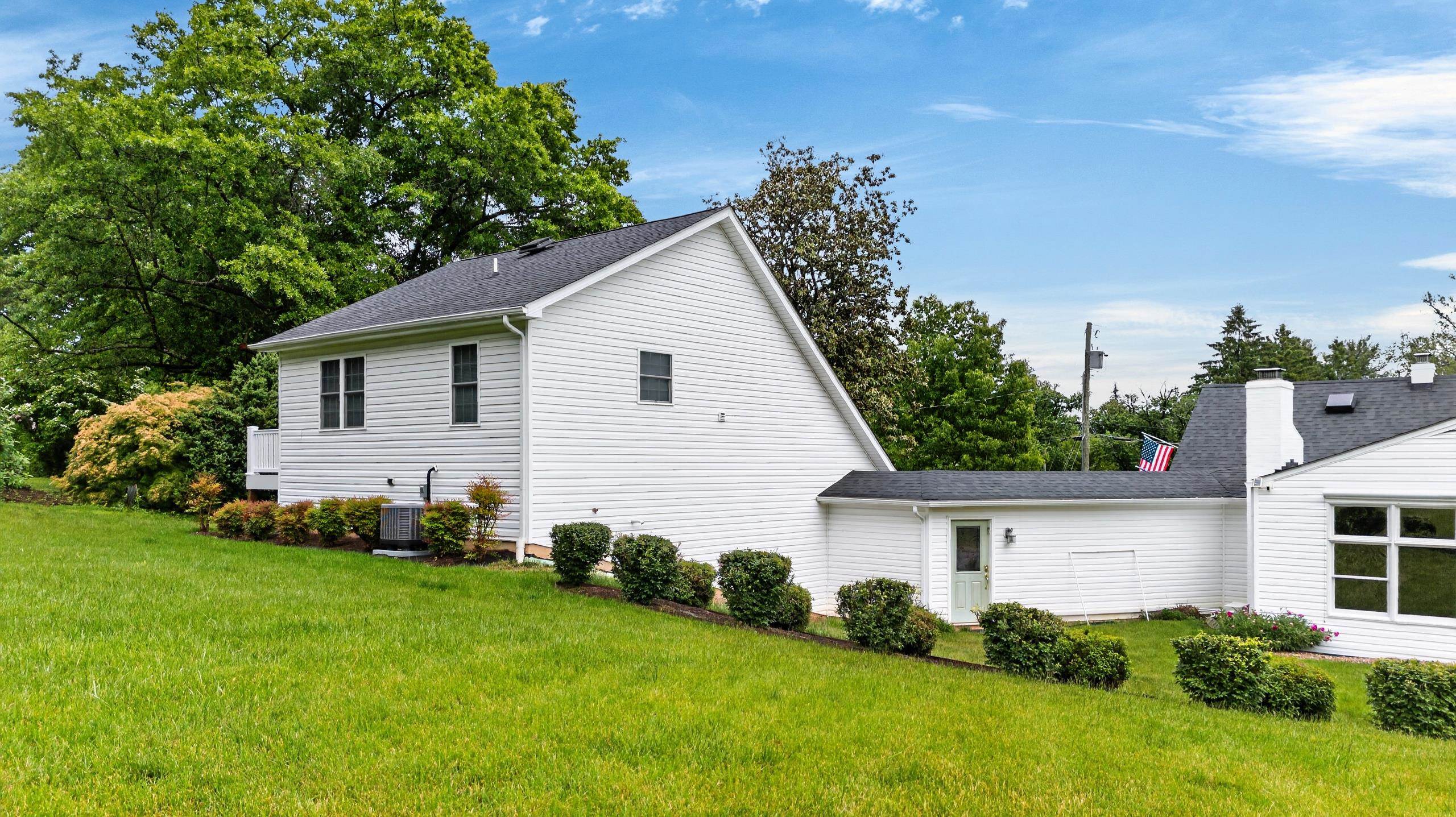 1204 WESTMORELAND DR
