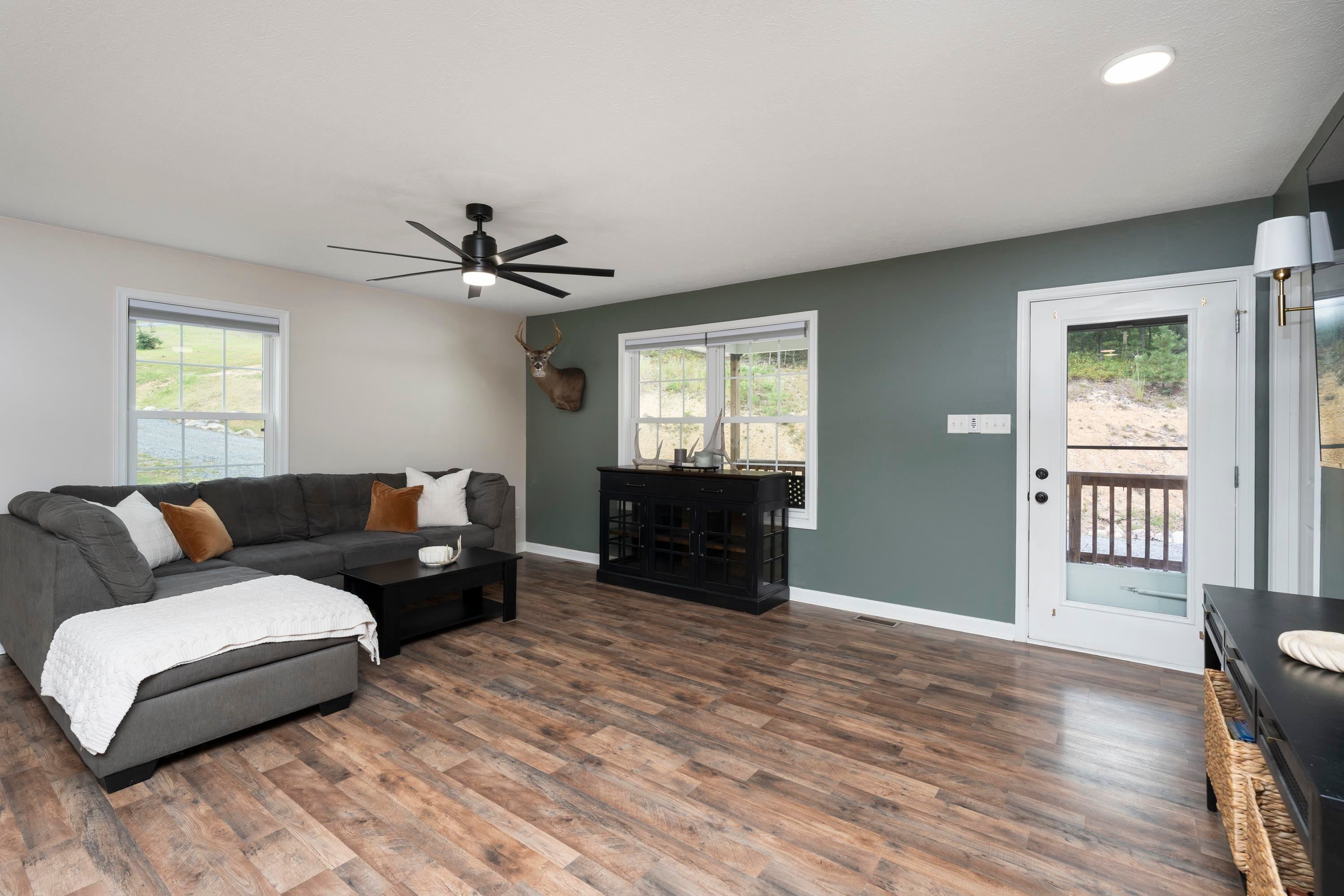 161 MT SINAI POINTE