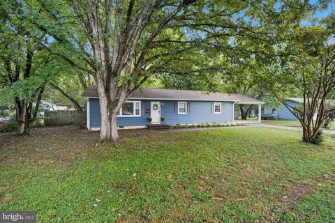 Photo of 4514 Greenfield Dr, Fredericksburg, VA 22408 (MLS # VASP2036888)