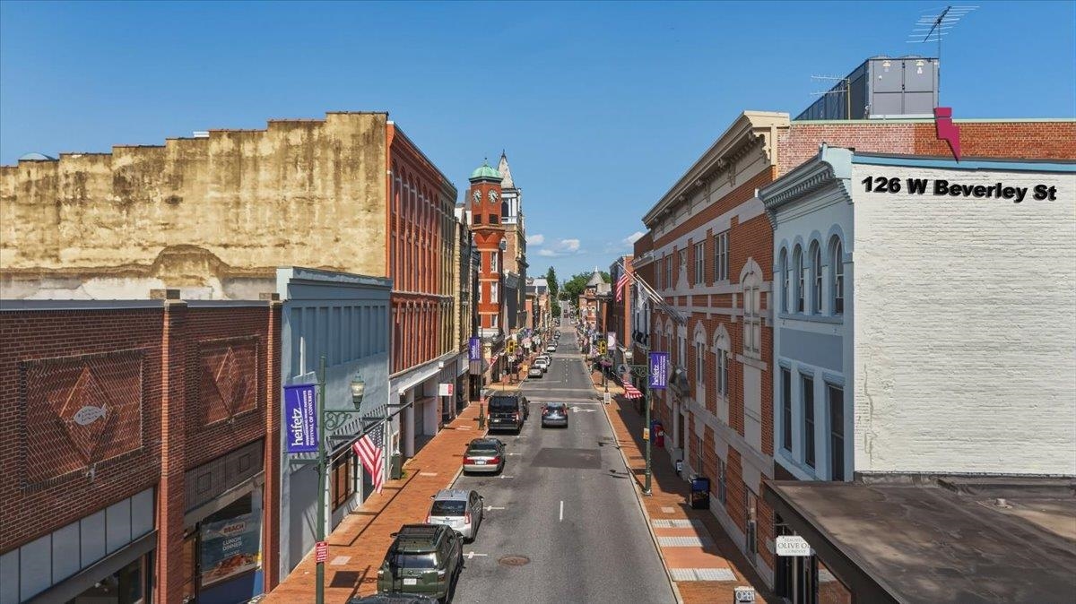 126 Beverley St W, Staunton, VA, 24401