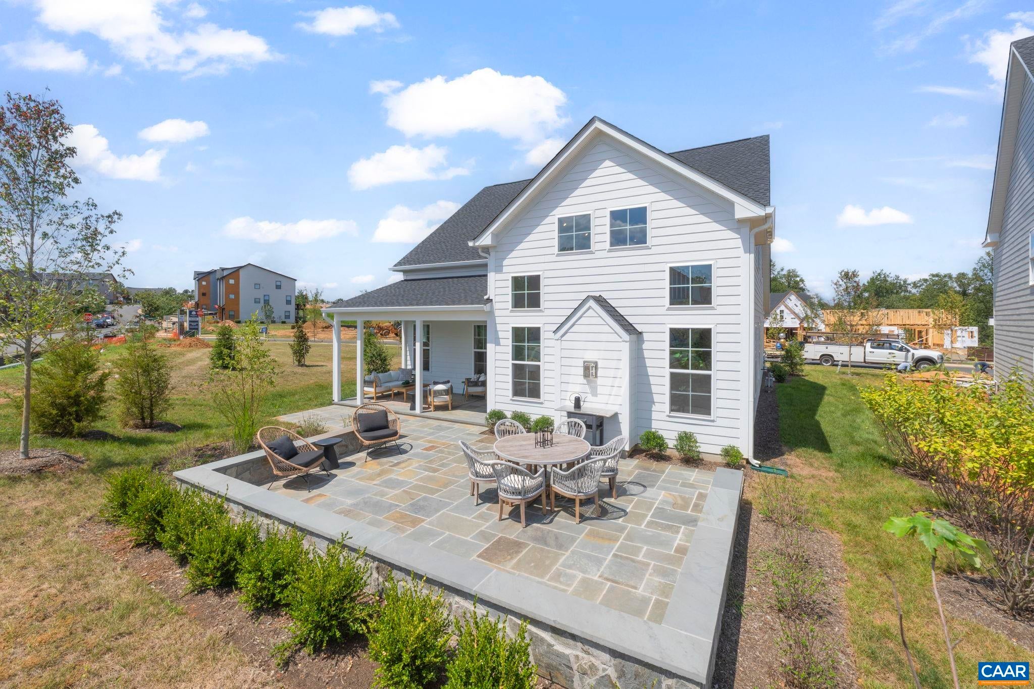 1262 FARROW DR