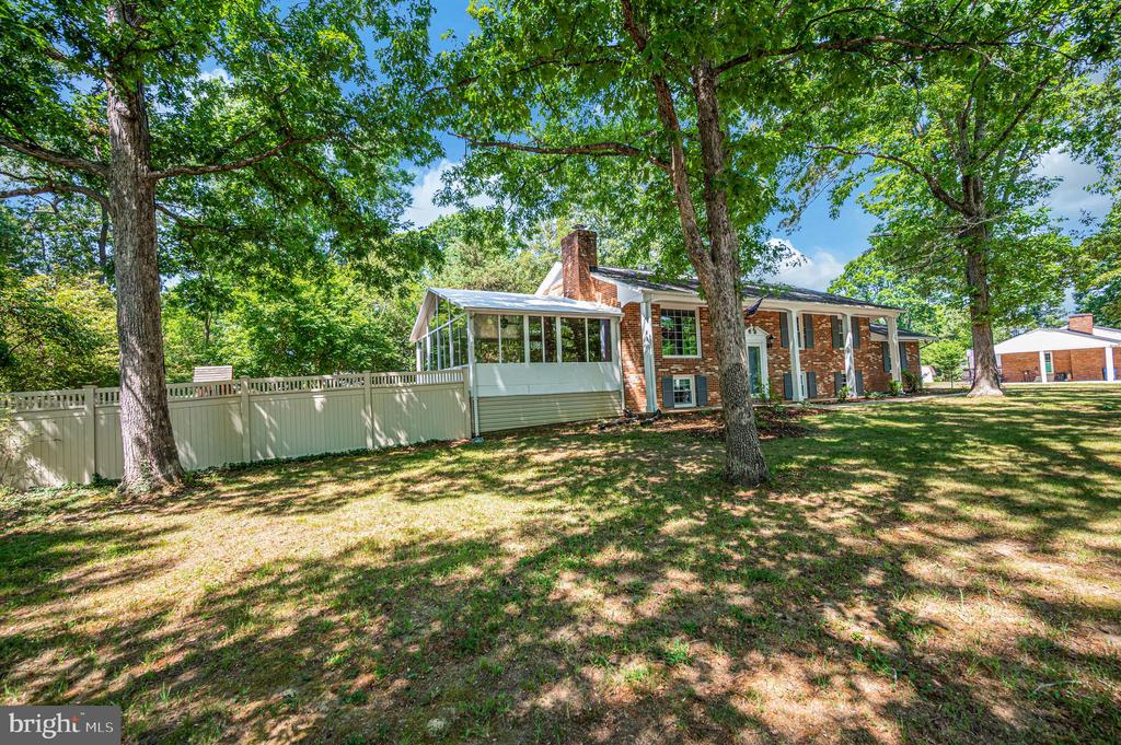 4212 ROSEMONT LN