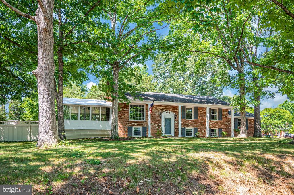 4212 ROSEMONT LN