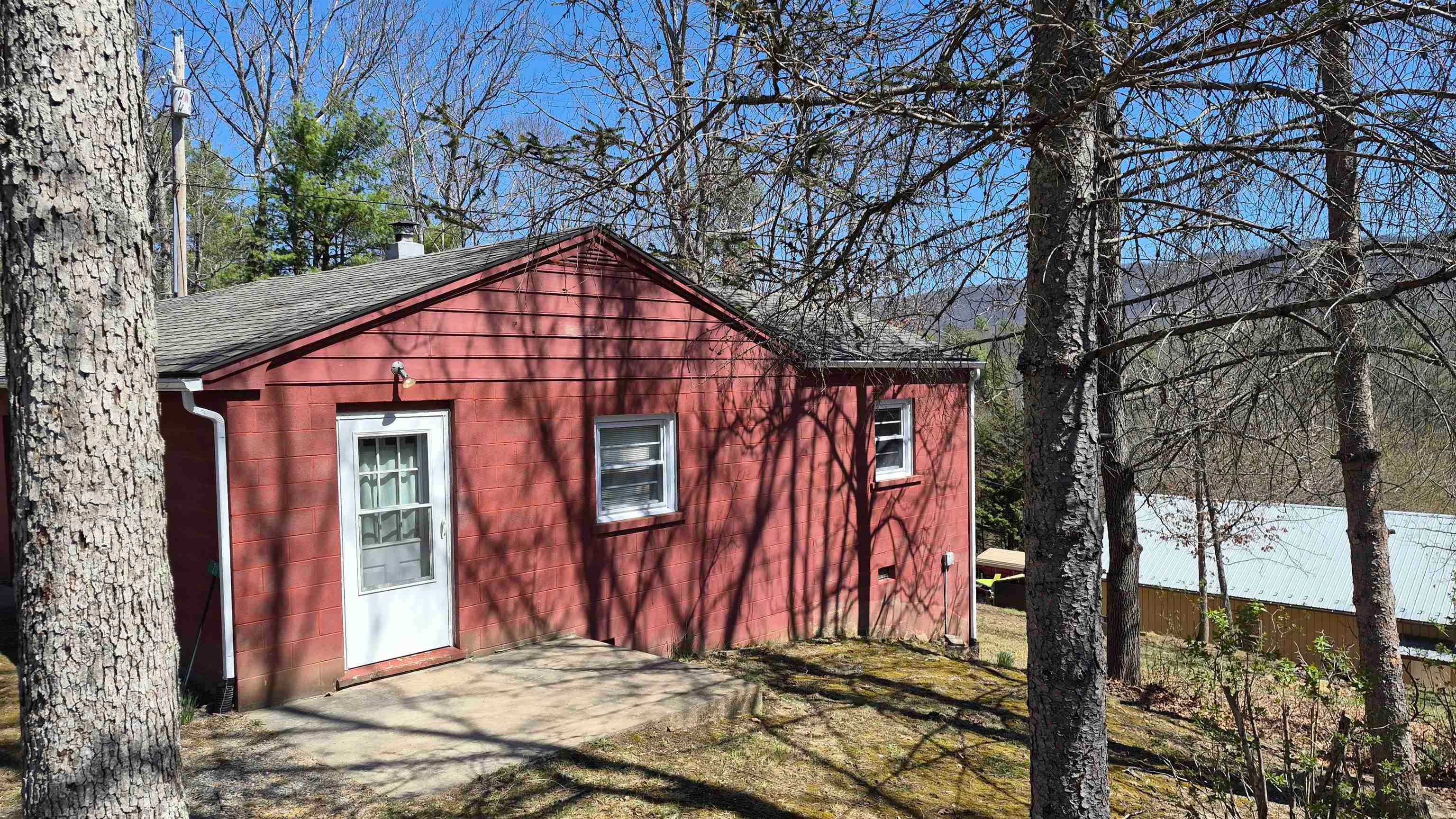211 WATERTANK RD