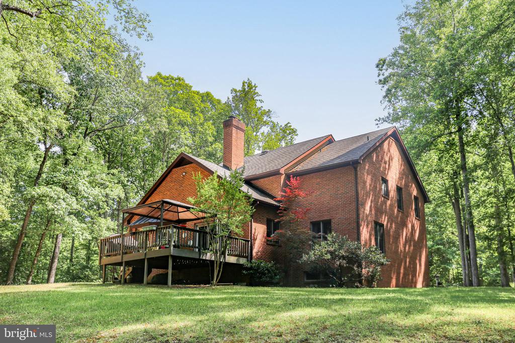 11 RIVER OAK PL