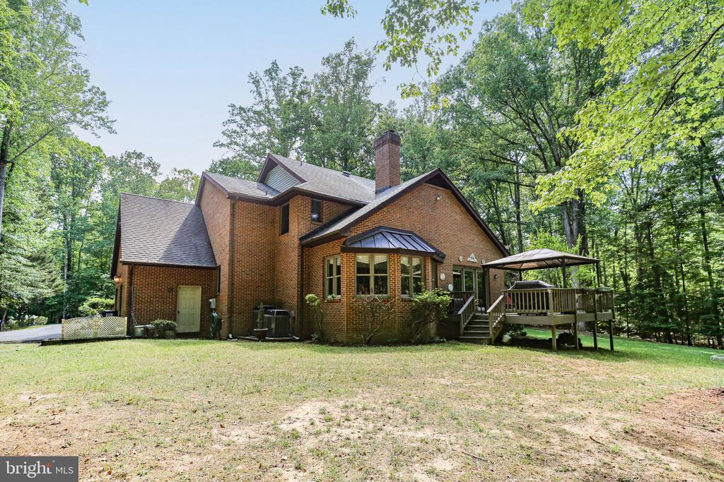 11 RIVER OAK PL
