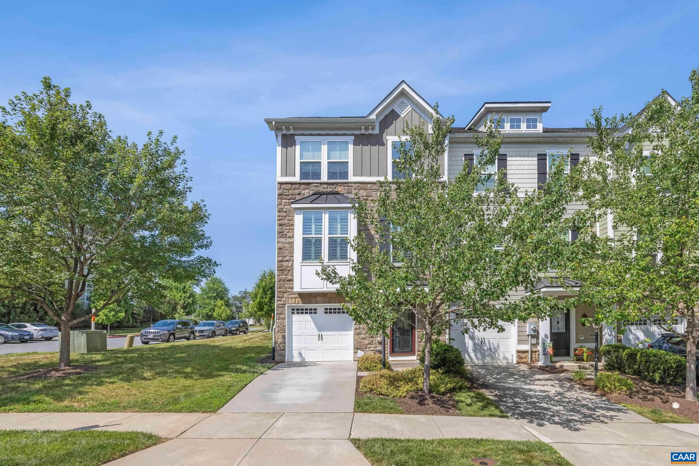 229 PEBBLE BEACH CT