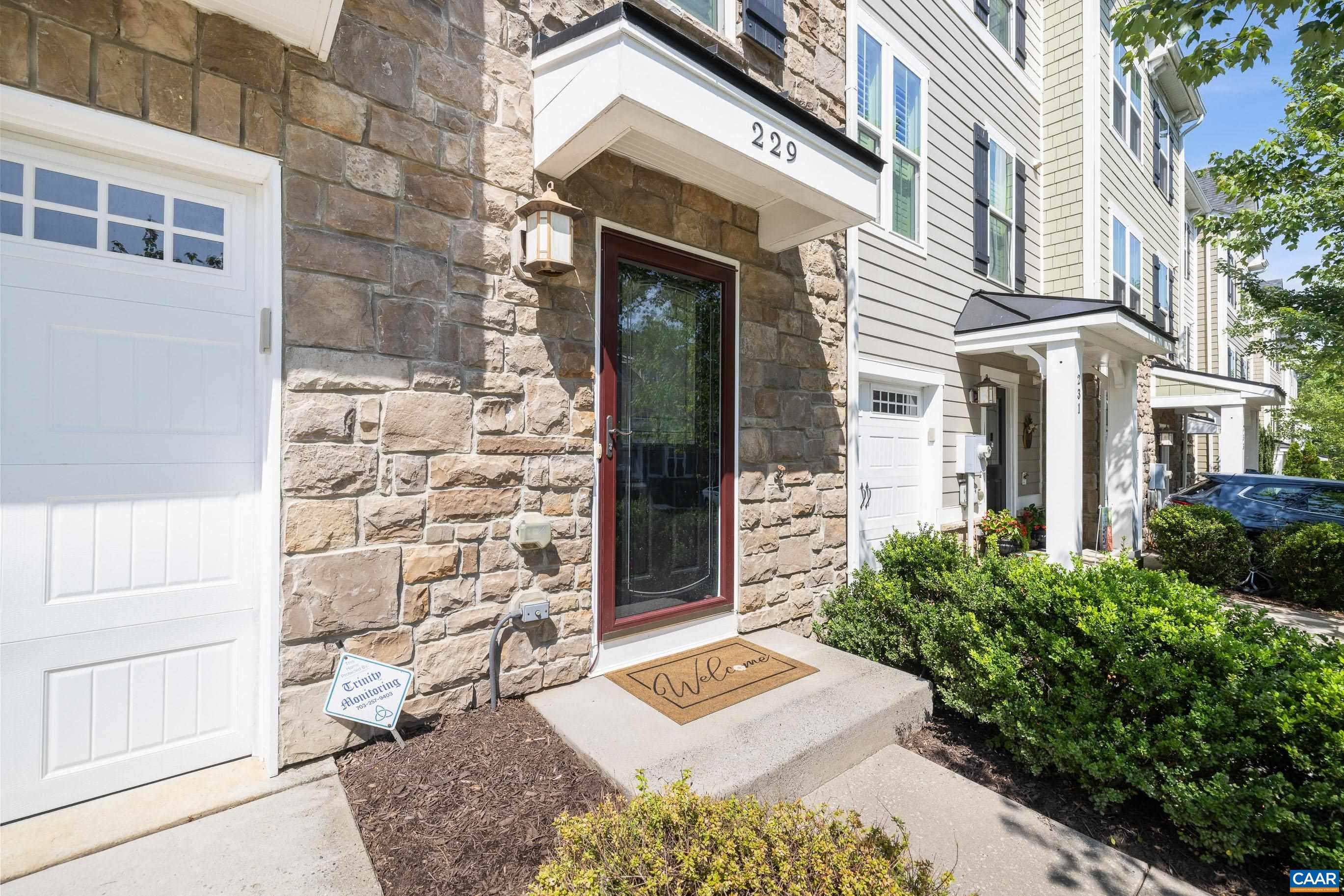 229 PEBBLE BEACH CT