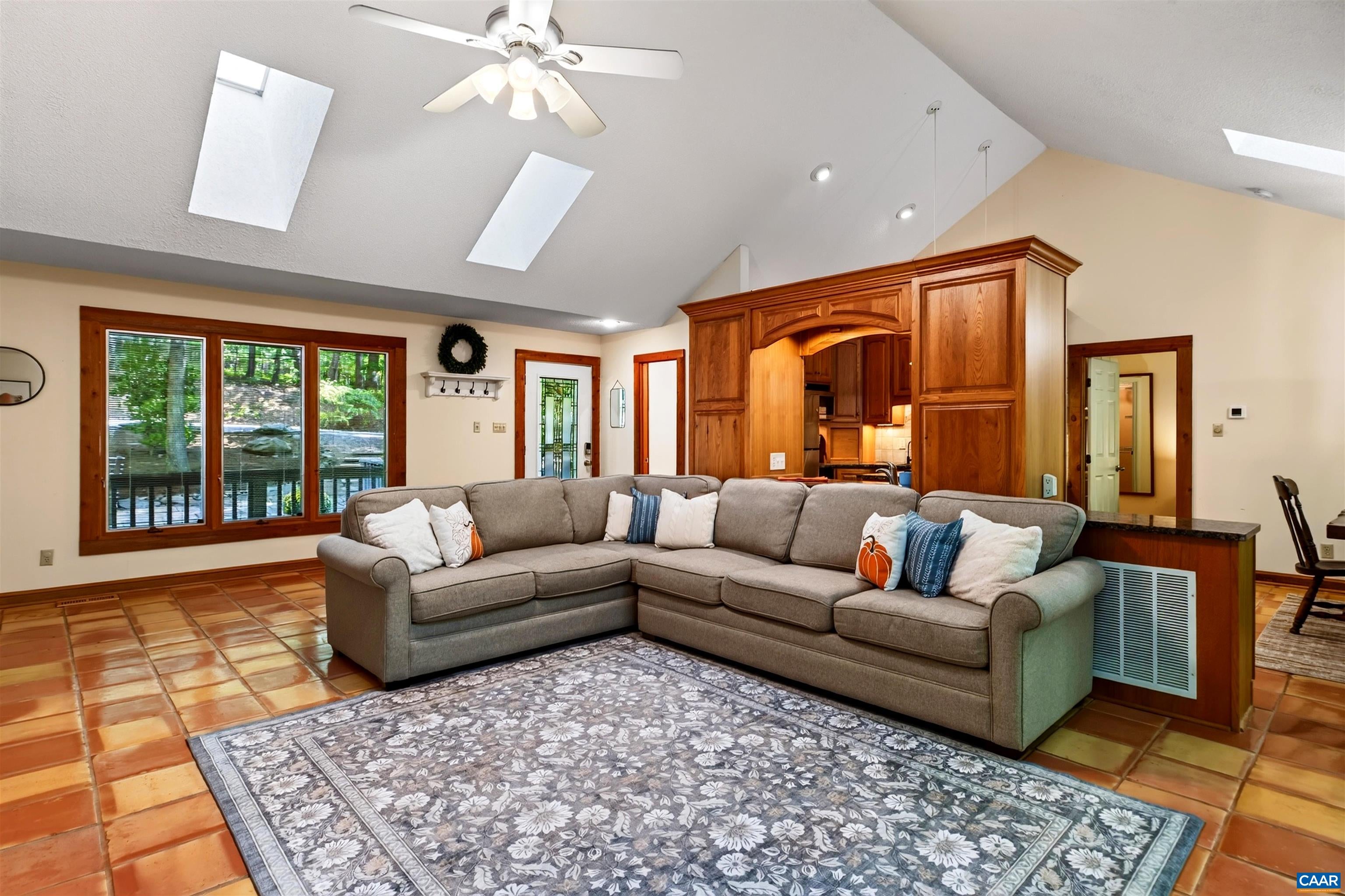 67 SHINGLE OAK LN