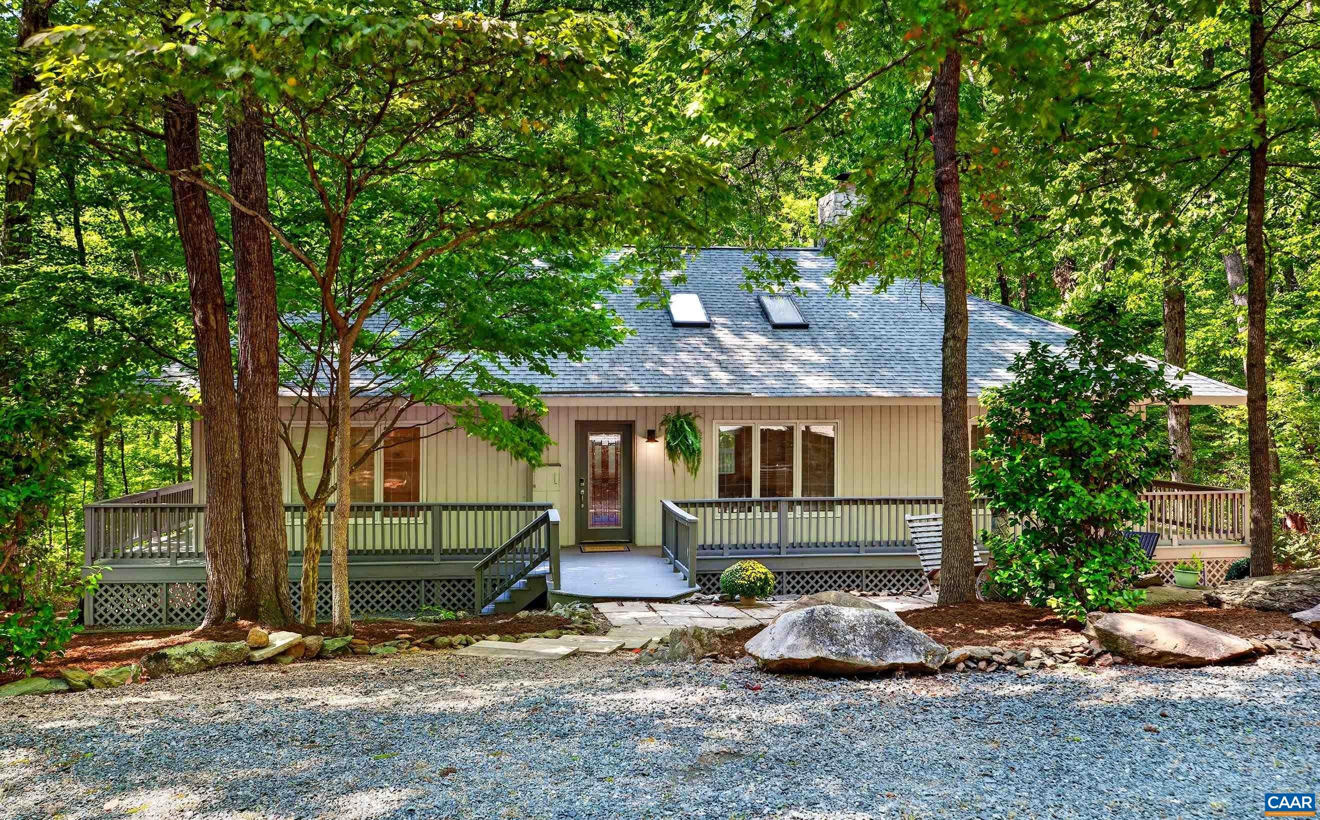 67 SHINGLE OAK LN