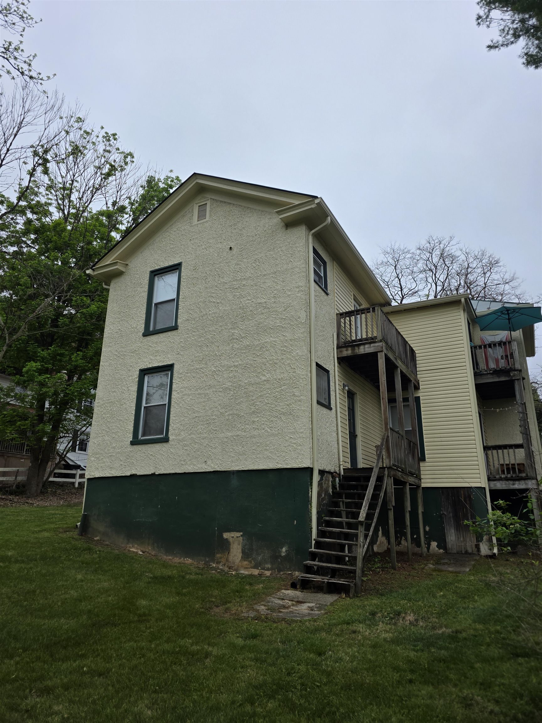 1229 STACK ST