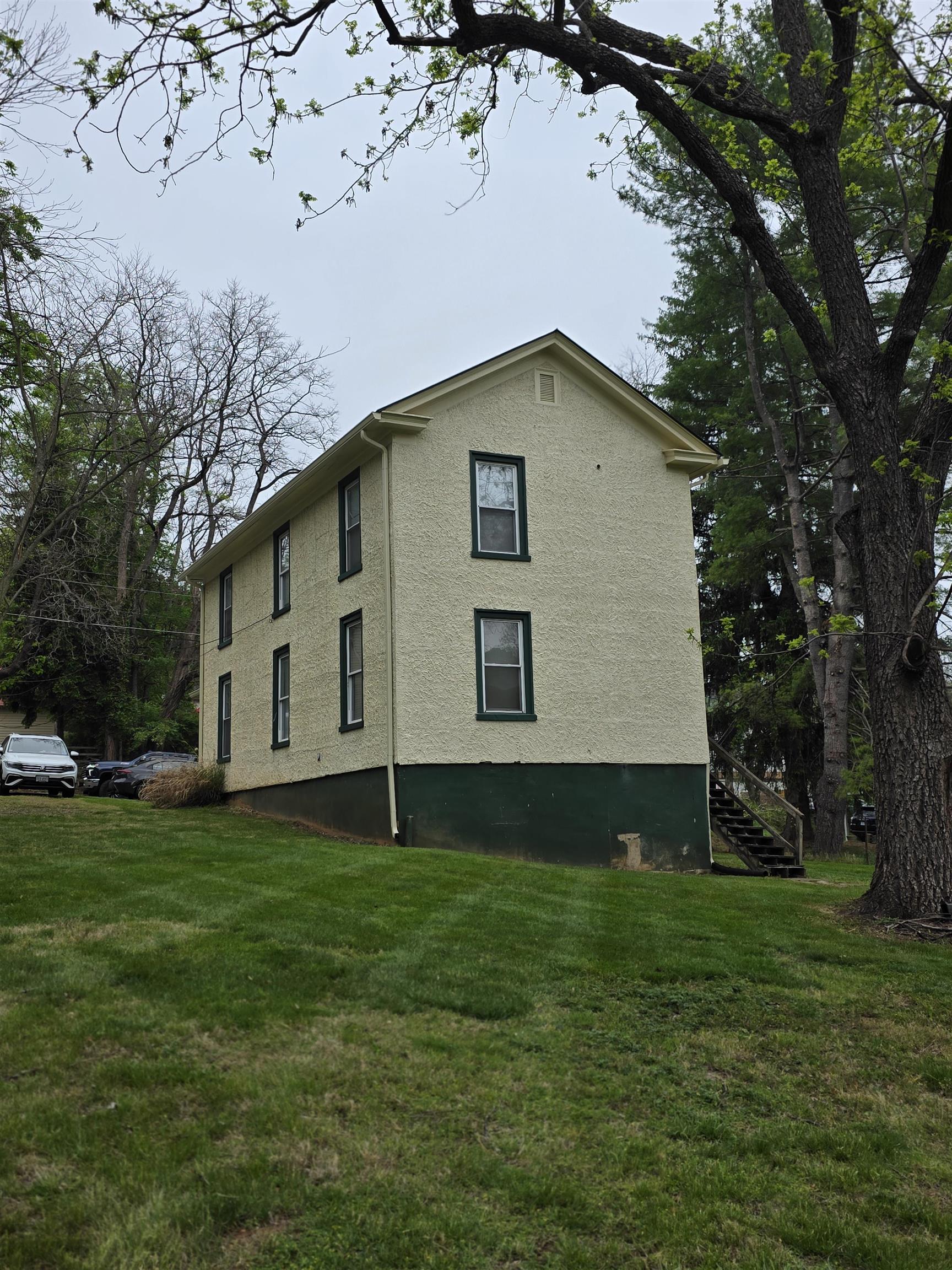 1229 STACK ST