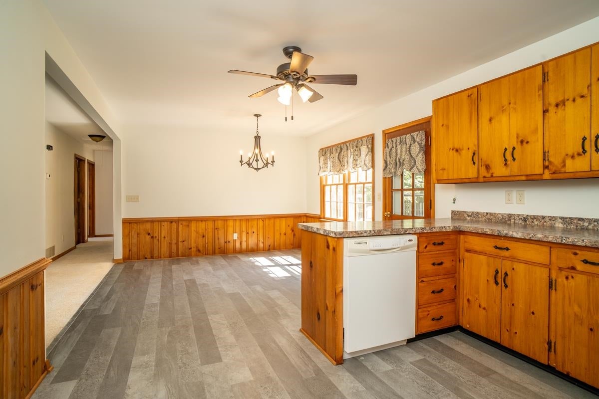 110 VIEW ST NW