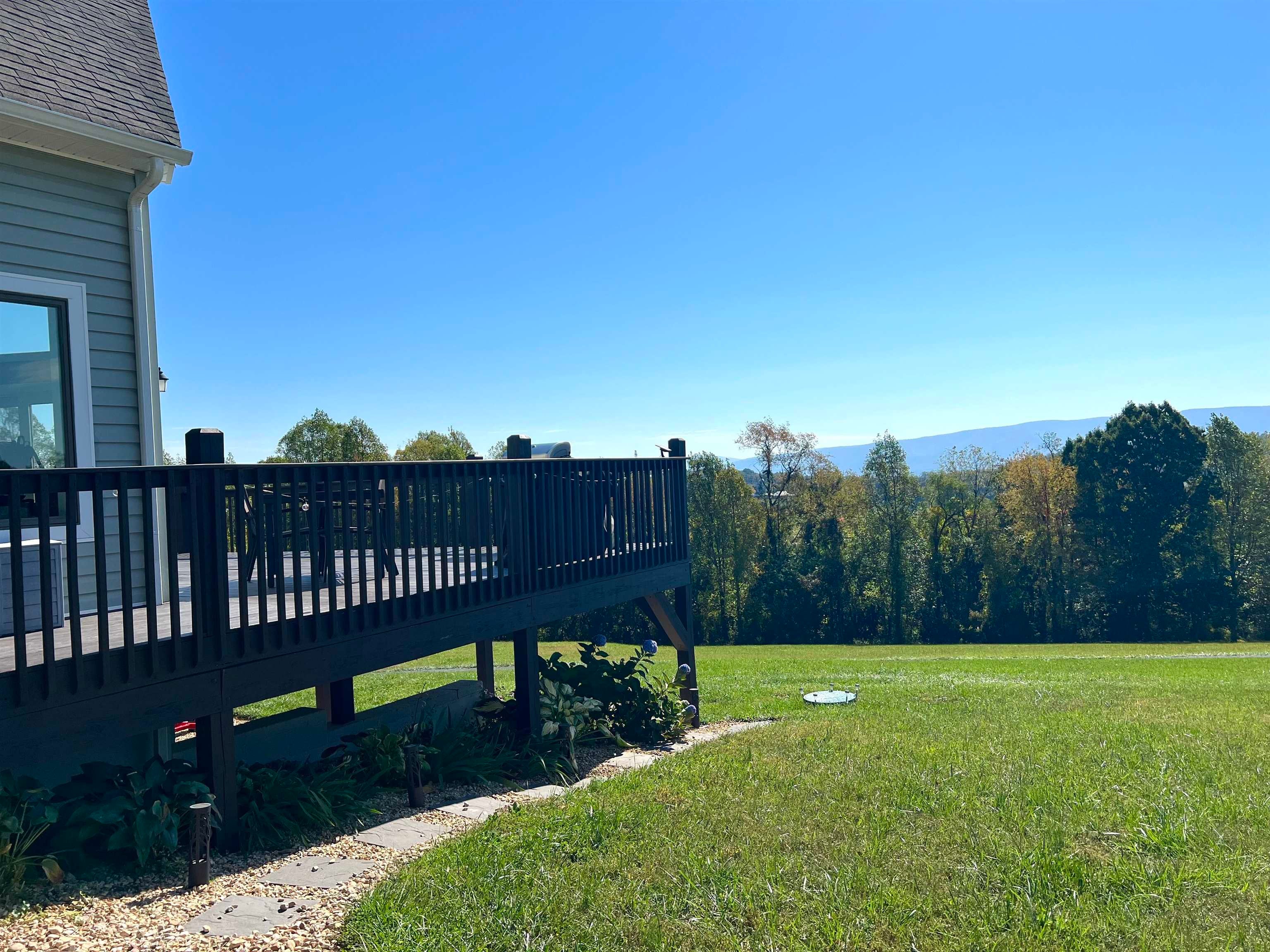 733 CHESTNUT RIDGE RD