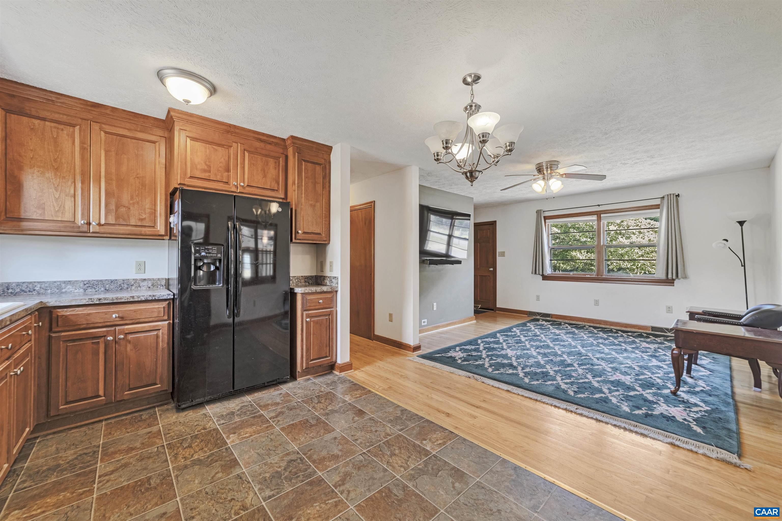 712 FREDERICKS HALL RD