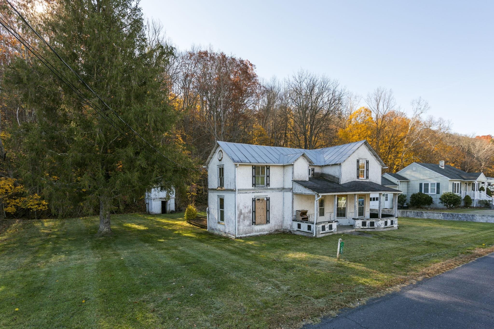 165 W Railroad Ave, Craigsville, VA, 24430