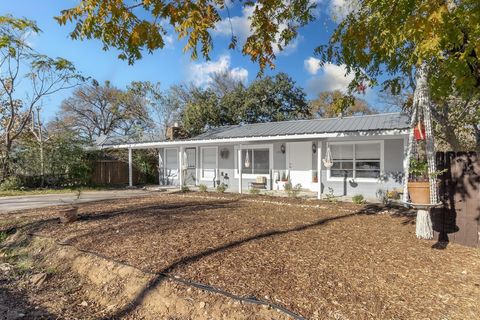 Photo of 1517 Hill Way Dr, Granite Shoals, TX 78654 (MLS # 176985)