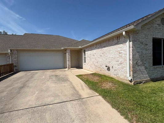 268 BRAEBURN CIR, MEADOWLAKES, TX 78654 - Image 02e7deb32f51ec89e32bb5499eddc919/1799403277