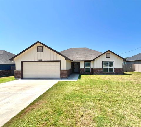 Photo of 1071 Fieldstone Dr, Lampasas, TX 76550 (MLS # 174734)