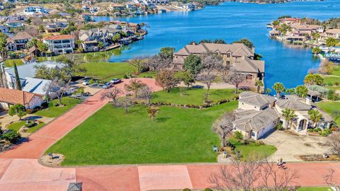 Photo of 8 Applehead Island, Horseshoe Bay, TX 78657 (MLS # 176800)