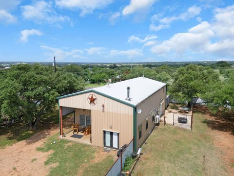 Photo of 609 W Leon St, Llano, TX 78643 (MLS # 174325)