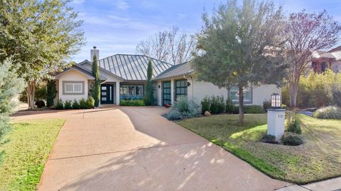 Photo of 715 Mountain Leather, Horseshoe Bay, TX 78657 (MLS # 176321)