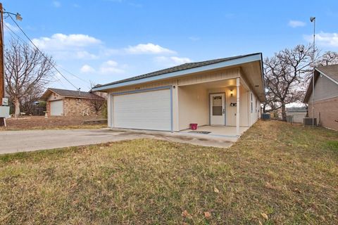 Photo of 1720 Greenwood Lane, Kingsland, TX 78639 (MLS # 176198)