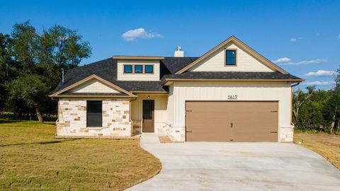 Photo of 1617 Badger Ln, Lampasas, TX 76550 (MLS # 175786)