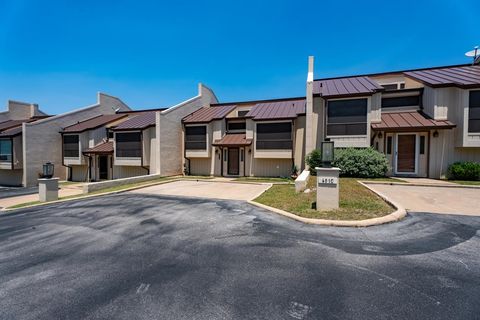 Photo of 401 Hi There, Unit C, Horseshoe Bay, TX 78657 (MLS # 173557)