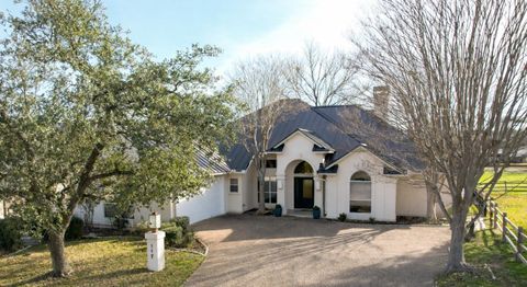Photo of 117 Longhorn Drive, Horseshoe Bay, TX 78657 (MLS # 176665)