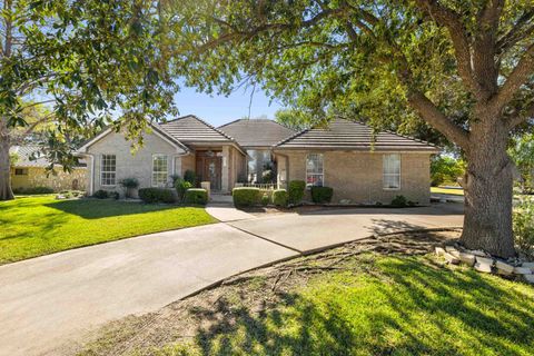 Photo of 1322 Hi Circle N Cir, Horseshoe Bay, TX 78657 (MLS # 175563)