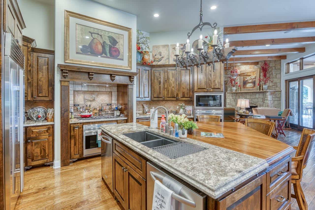 Horseshoe Bay, Texas, 78657, United States, 4 Bedrooms Bedrooms, ,4 BathroomsBathrooms,Residential,Active,2027047
