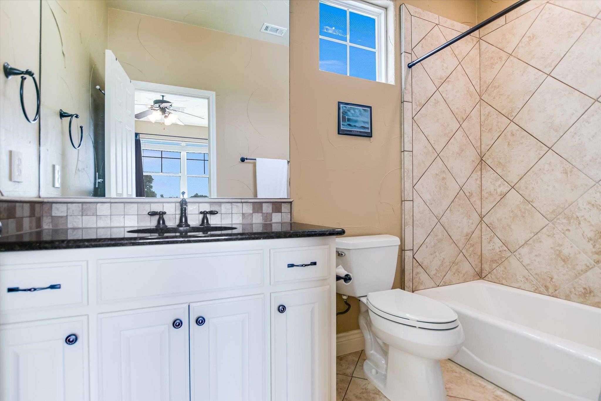 Granite Shoals, Texas, 78654, United States, 3 Bedrooms Bedrooms, ,4 BathroomsBathrooms,Residential,Active,2035580