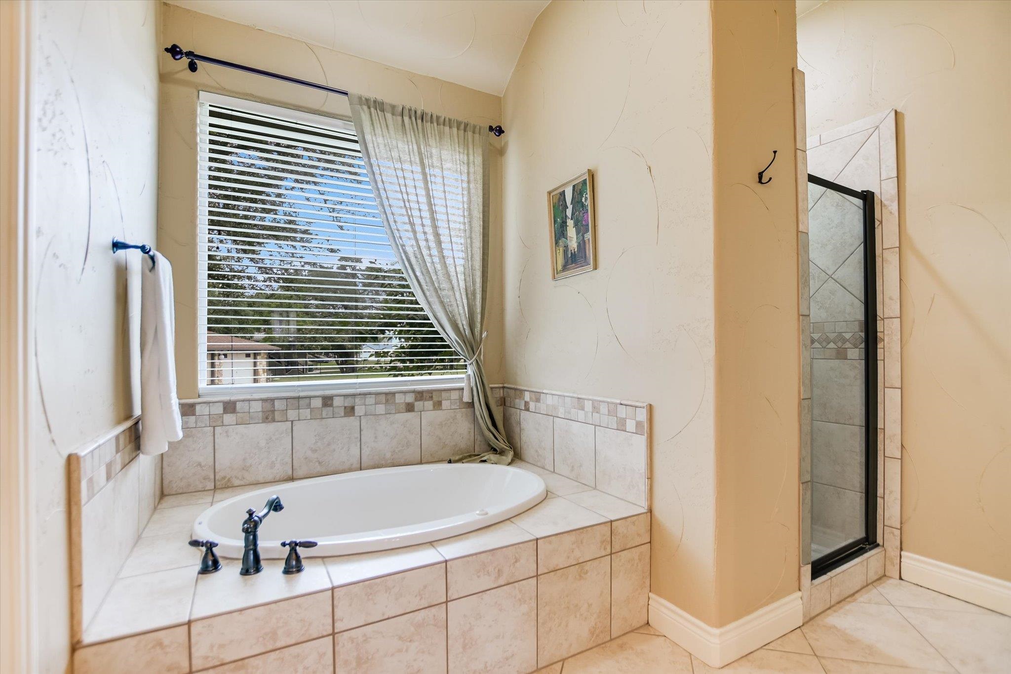 Granite Shoals, Texas, 78654, United States, 3 Bedrooms Bedrooms, ,4 BathroomsBathrooms,Residential,Active,2035580