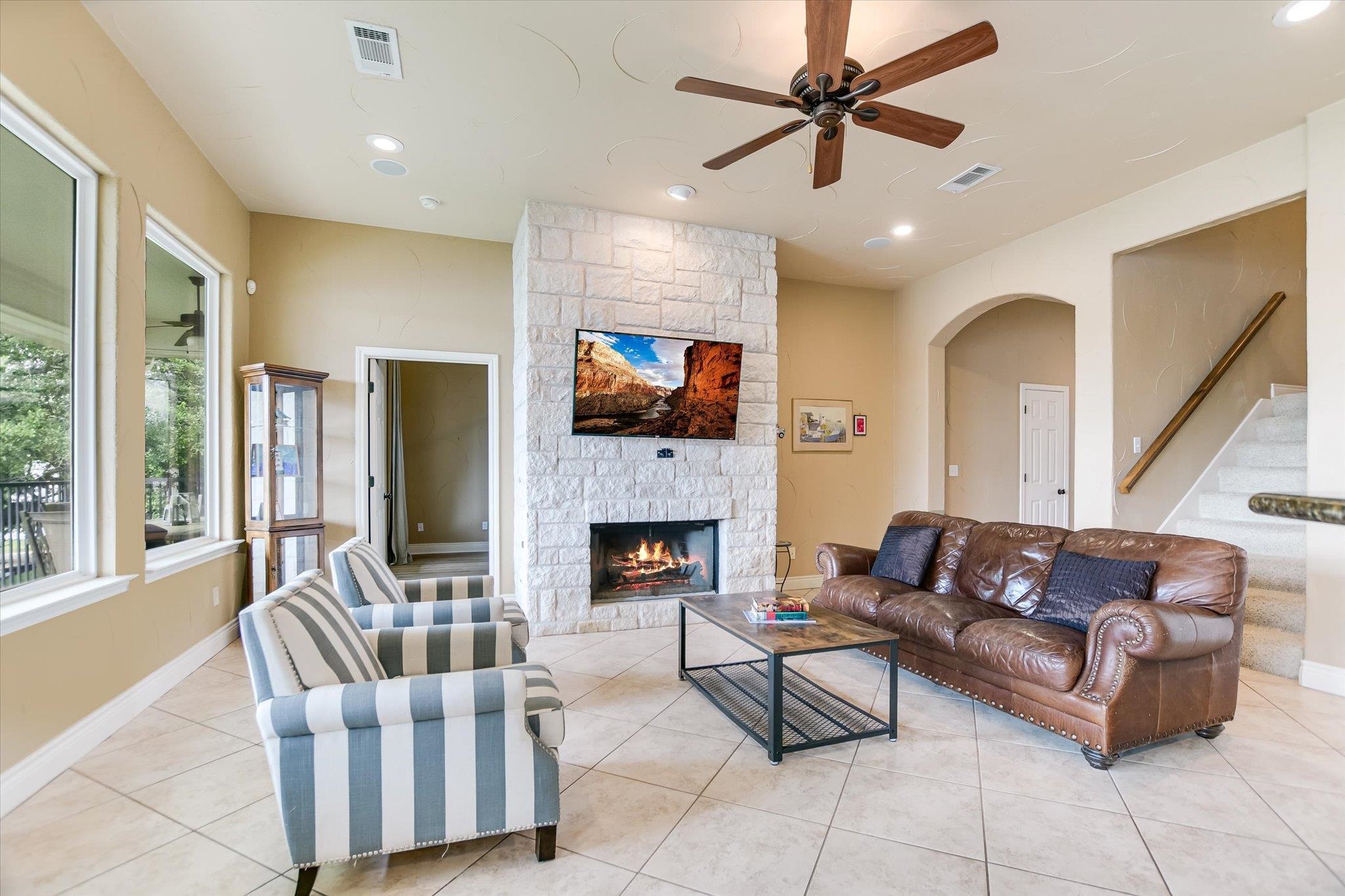 Granite Shoals, Texas, 78654, United States, 3 Bedrooms Bedrooms, ,4 BathroomsBathrooms,Residential,Active,2035580