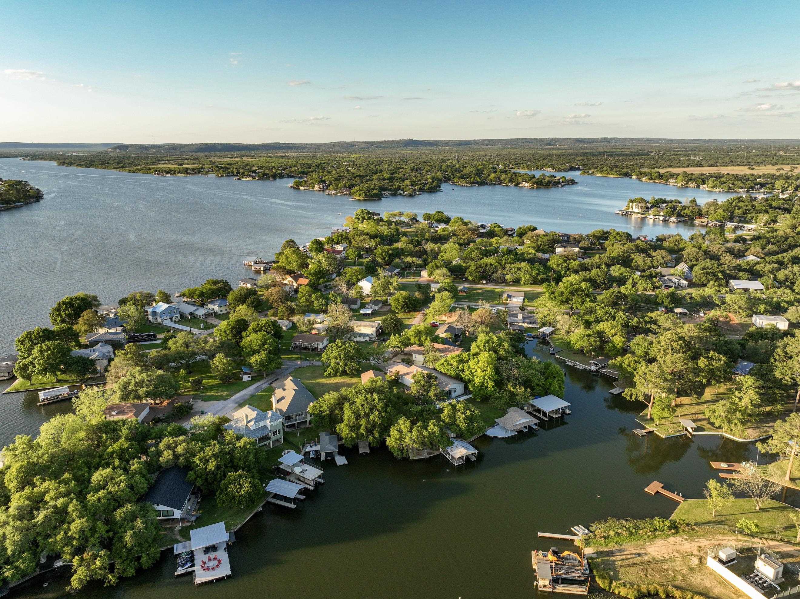 Granite Shoals, Texas, 78654, United States, 3 Bedrooms Bedrooms, ,4 BathroomsBathrooms,Residential,Active,2035580