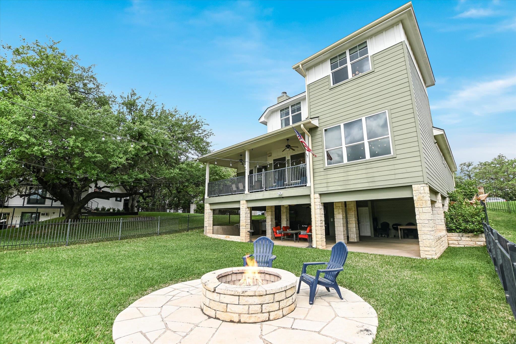 Granite Shoals, Texas, 78654, United States, 3 Bedrooms Bedrooms, ,4 BathroomsBathrooms,Residential,Active,2035580
