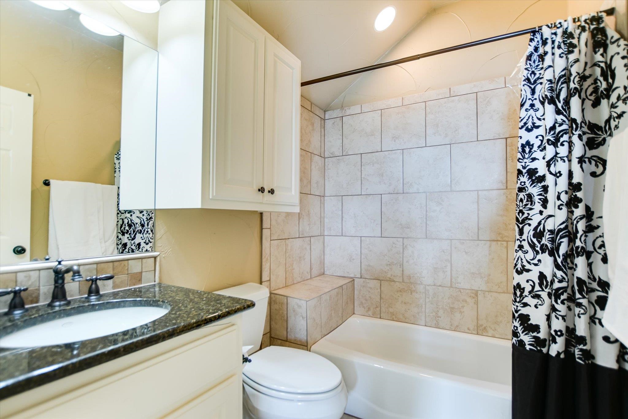 Granite Shoals, Texas, 78654, United States, 3 Bedrooms Bedrooms, ,4 BathroomsBathrooms,Residential,Active,2035580