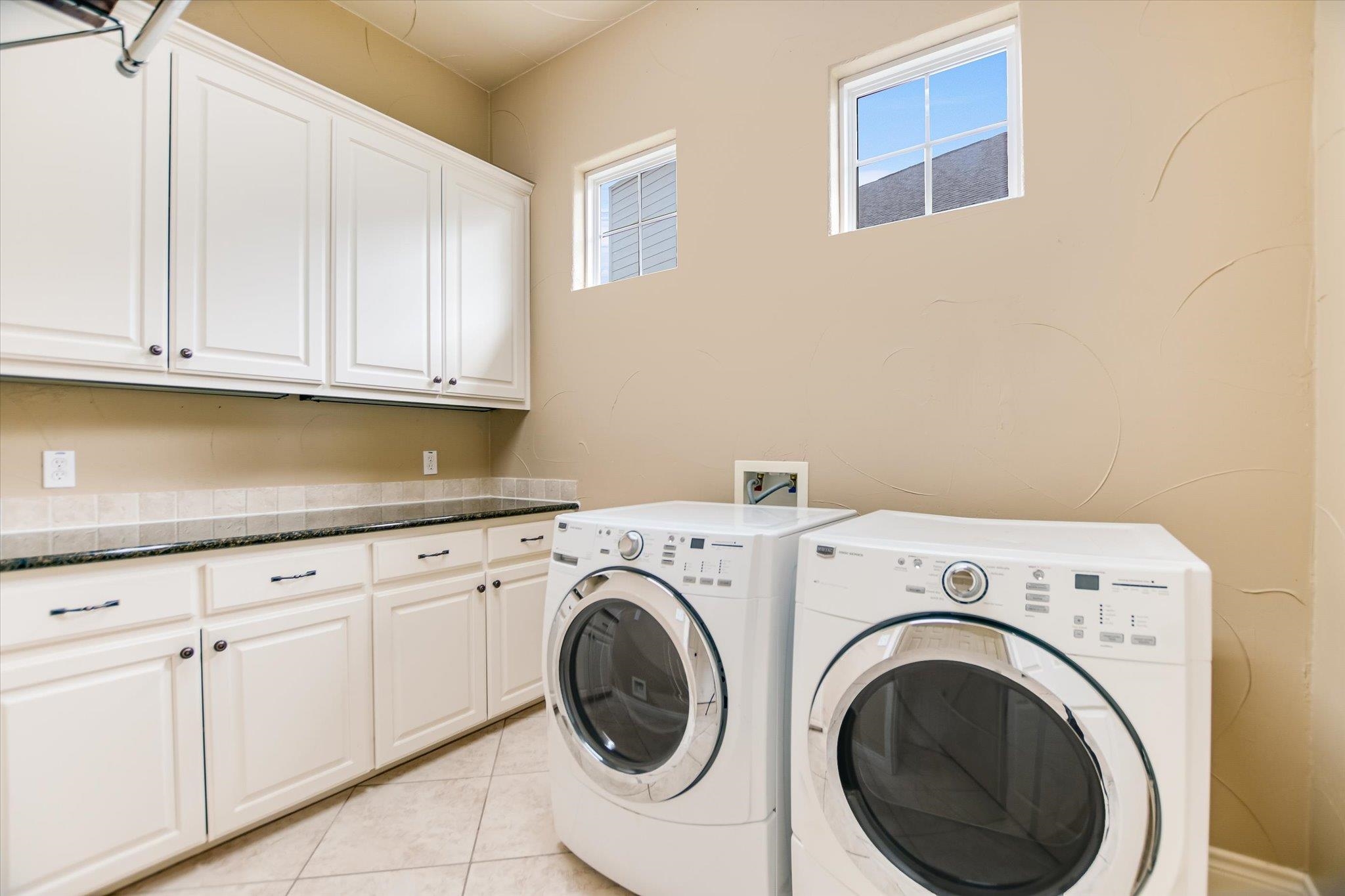 Granite Shoals, Texas, 78654, United States, 3 Bedrooms Bedrooms, ,4 BathroomsBathrooms,Residential,Active,2035580