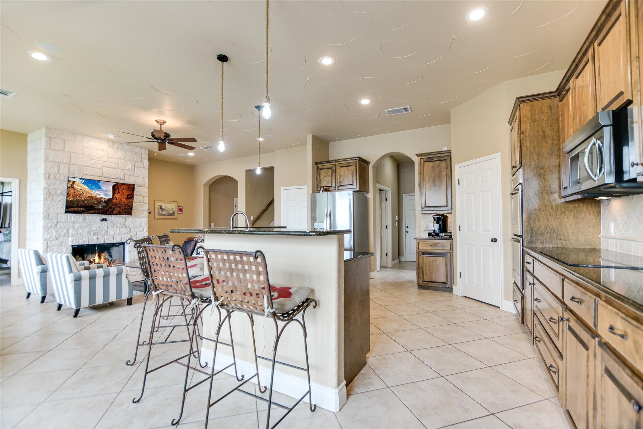 Granite Shoals, Texas, 78654, United States, 3 Bedrooms Bedrooms, ,4 BathroomsBathrooms,Residential,Active,2035580