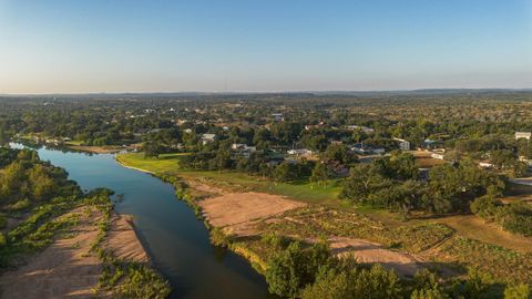 Photo of 136 Lakeshore Drive, Horseshoe Bay, TX 78657 (MLS # 174995)