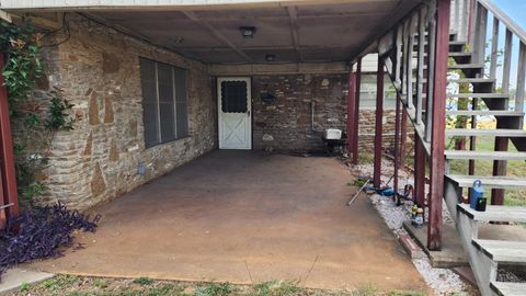 Photo of 321 Bluebriar Lane, Buchanan Dam, TX 78609 (MLS # 174550)