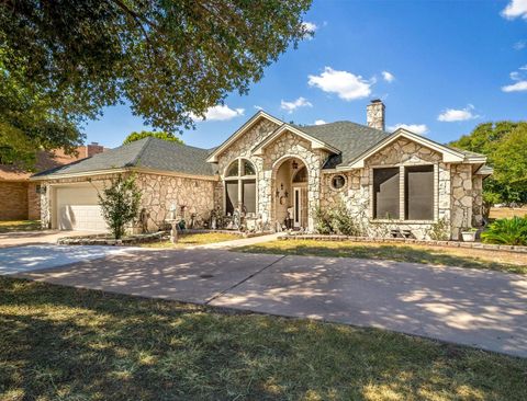 Photo of 120 Drive Dr, Meadowlakes, TX 78654 (MLS # 175301)